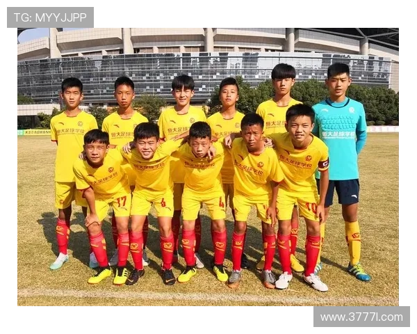 恒大足校谴责违规挖人呼吁守约