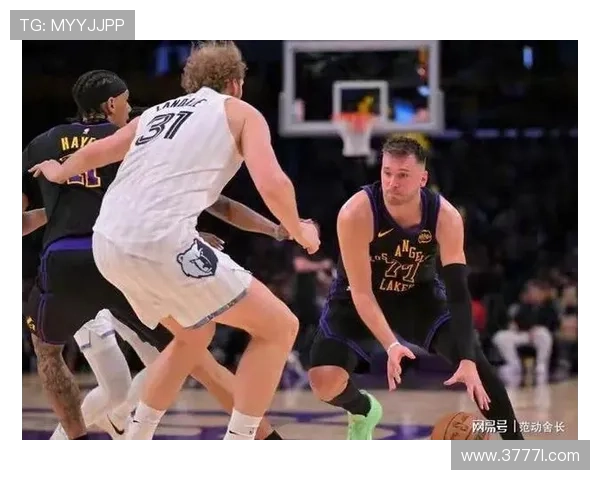 湖人三配角强势助力，关键时刻稳如泰山