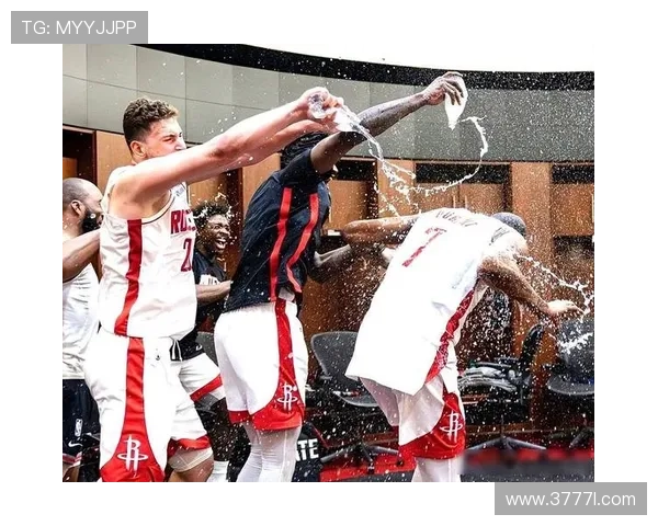 火箭止连败六人上双更衣室回暖 火箭止连败六人上双更衣室回暖